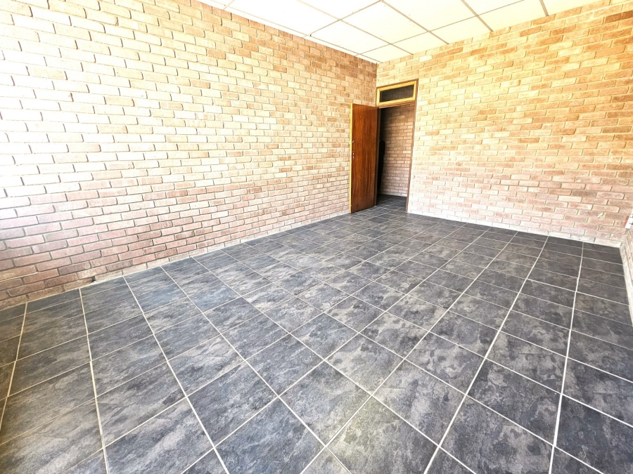 To Let Commercial Property for Rent in Rustenburg Rural North West